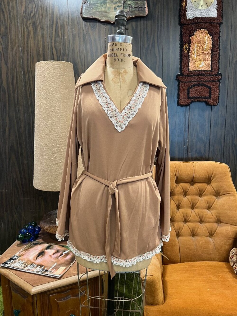 NWT Vintage 70s Lace Floral Trim Belted Boho Bell Sleeve Brown Top Large Size 40